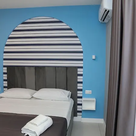 Dello Iacono 4* Neapol